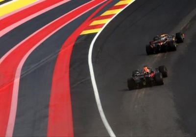 F1比利时大奖赛:马克斯·维斯塔潘超越奥斯卡·皮亚斯特里赢得冲刺比赛